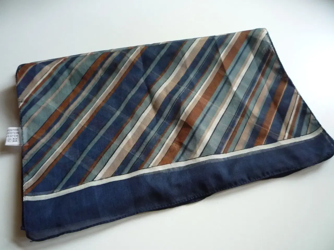 Billede 4 - 6 flotte lange tørklæder