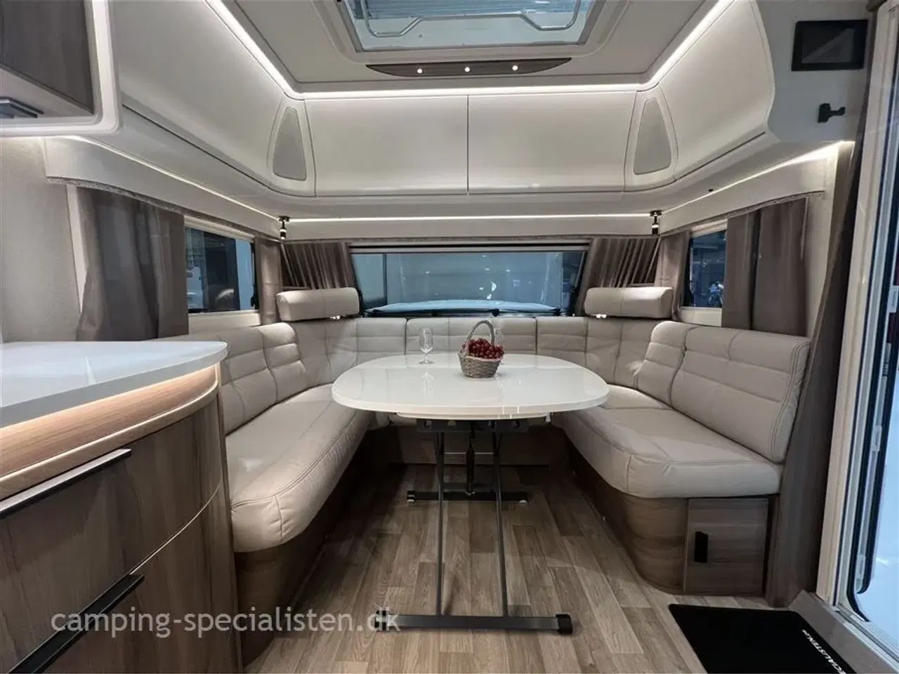 Billede 5 - 2026 - Kabe Smaragd 520 XL KS Premium Line Kabe Smaragd 520 XL KS PREMIUM LINE 2026 - Kommer senere hos Camping-Specialisten i Silkeborg