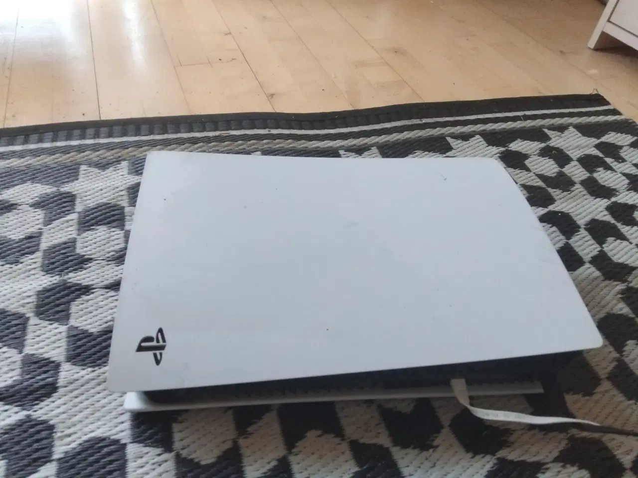 Billede 1 - Playstation 5 med disc 2 år gammel 