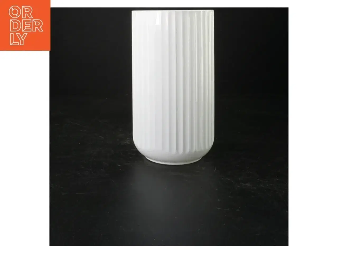 Billede 1 - Hvid porcelænsvase fra Lyngby (str. 20 cm)