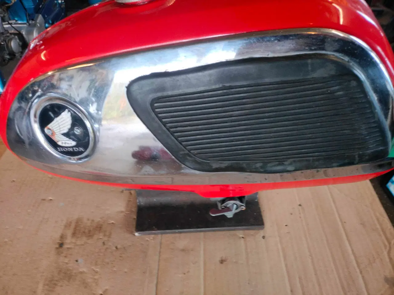 Billede 1 - Benzintank bagsvinger Honda CD 50