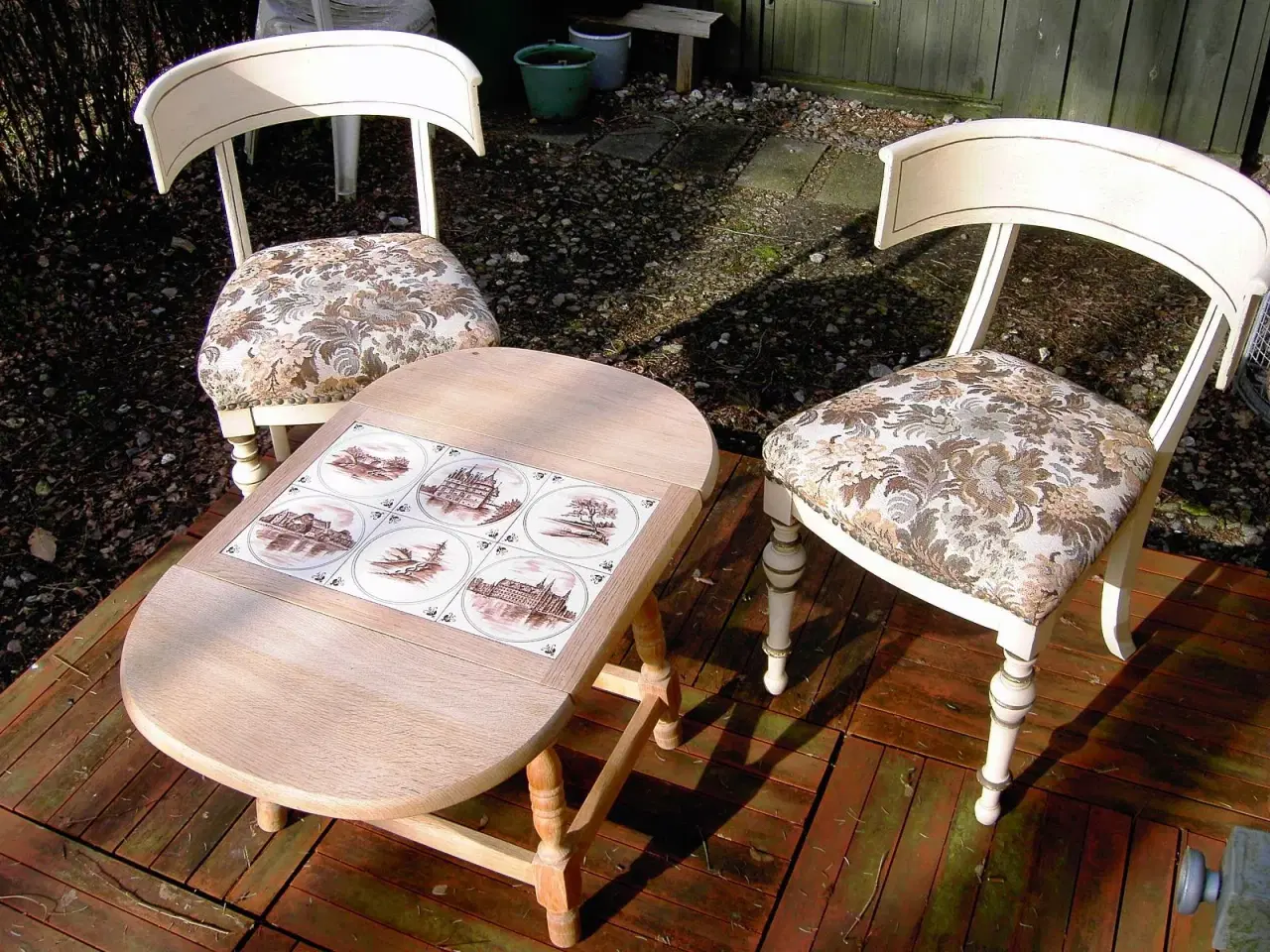 Billede 2 - Bord og to stole