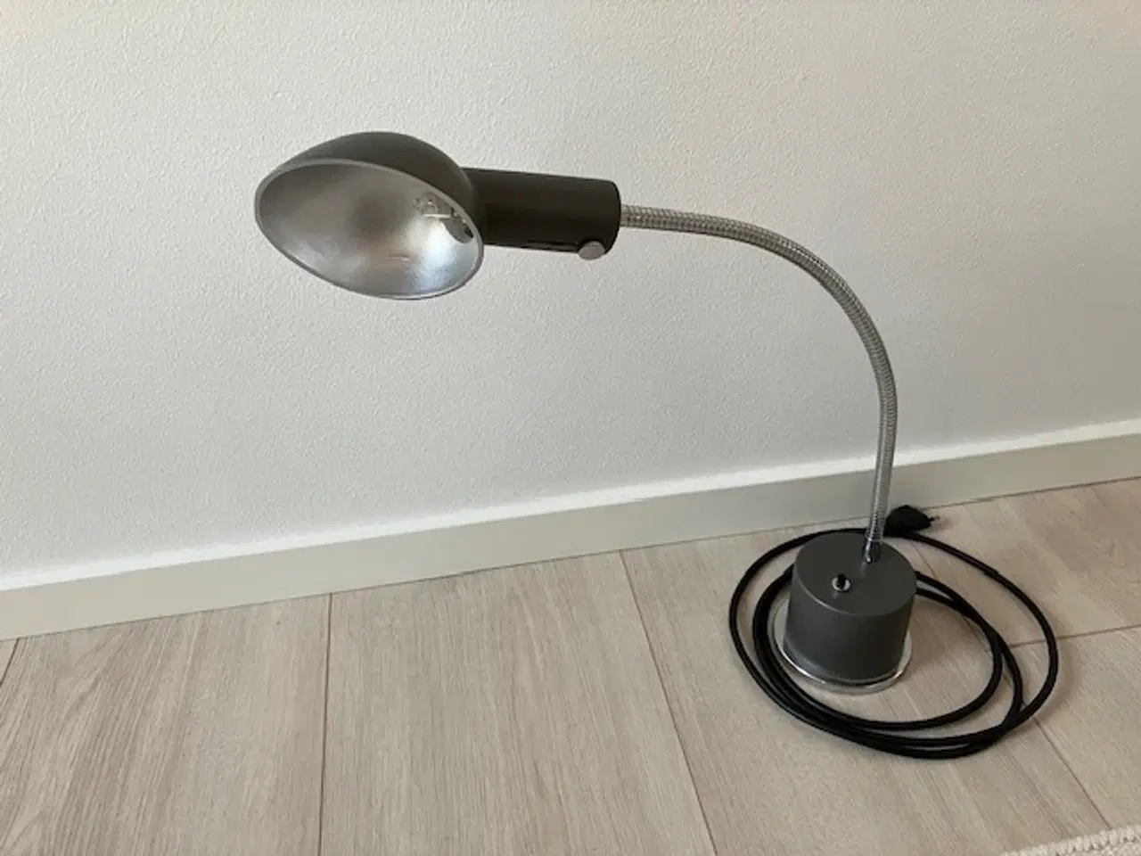 Billede 3 - Asger BC-140 Grå retro skrivebordslampe