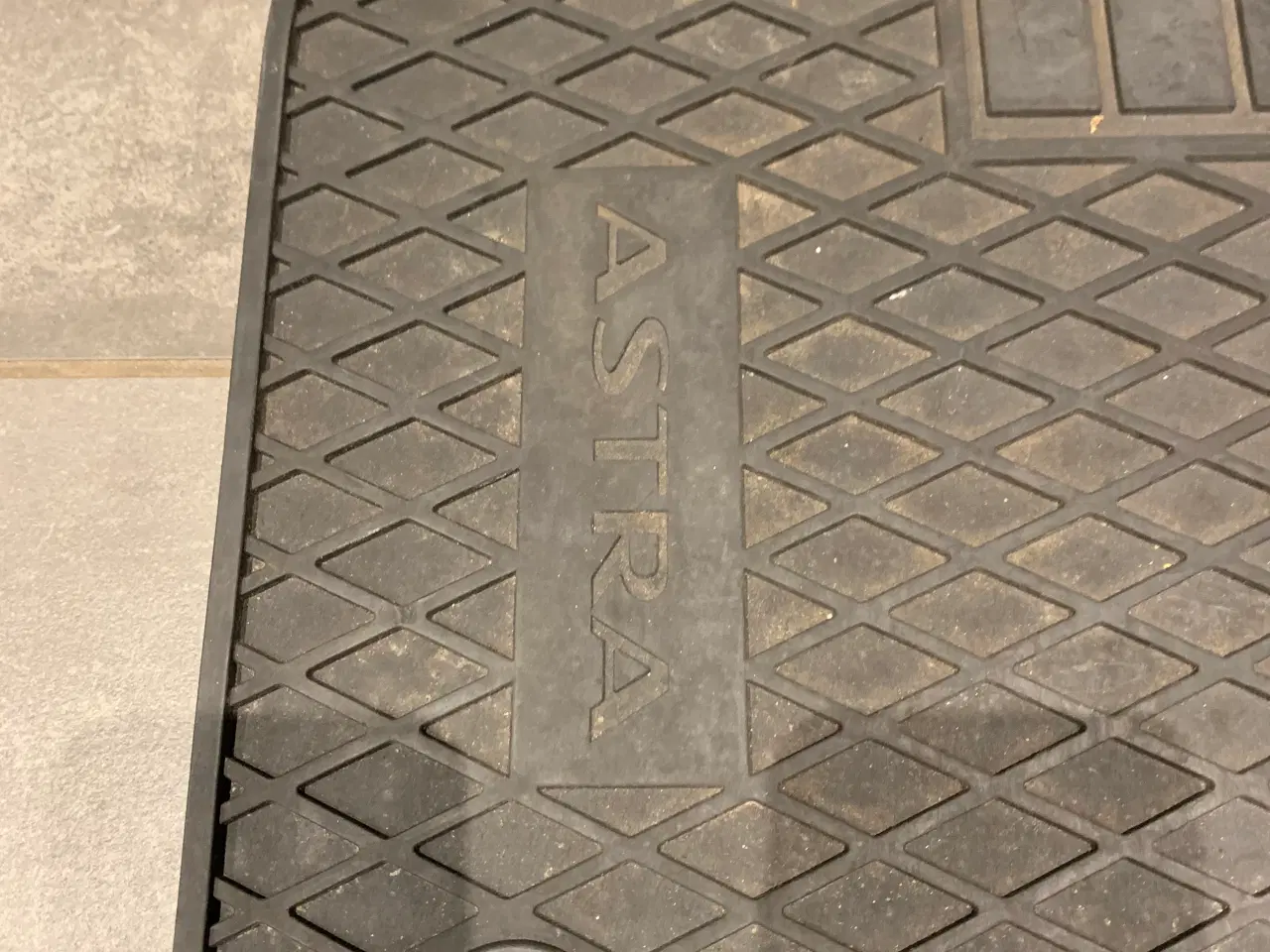 Billede 1 - Gummimåtter til Opel Astra