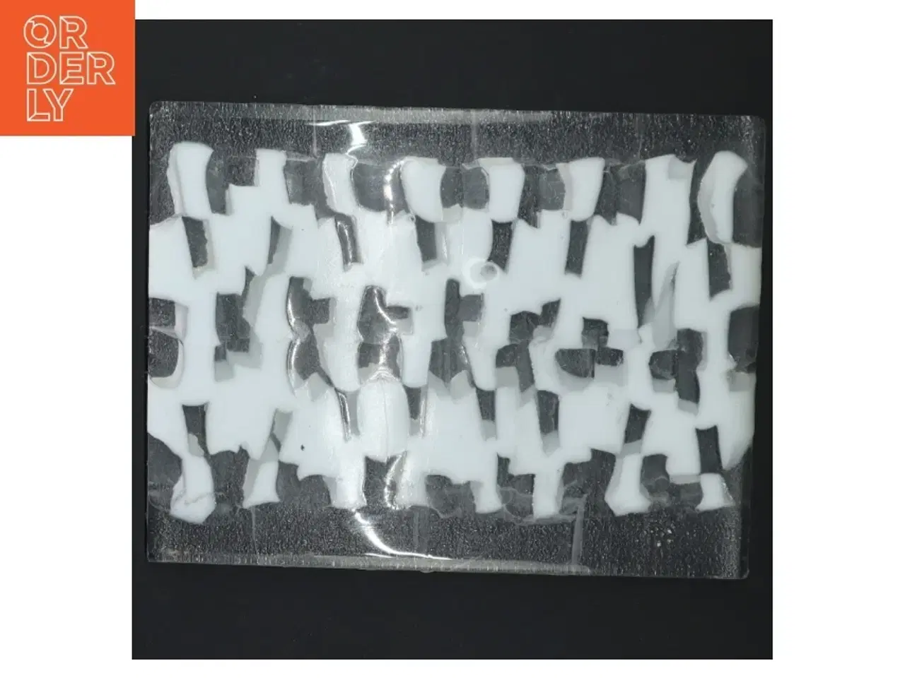 Billede 1 - Glasfad med mønster (str. 18x14 cm)