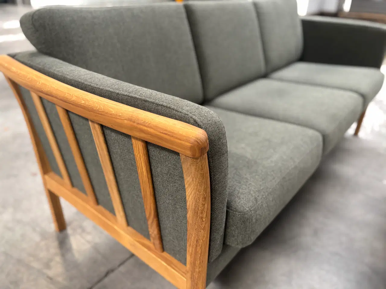 Billede 9 - Sofa med sofabord