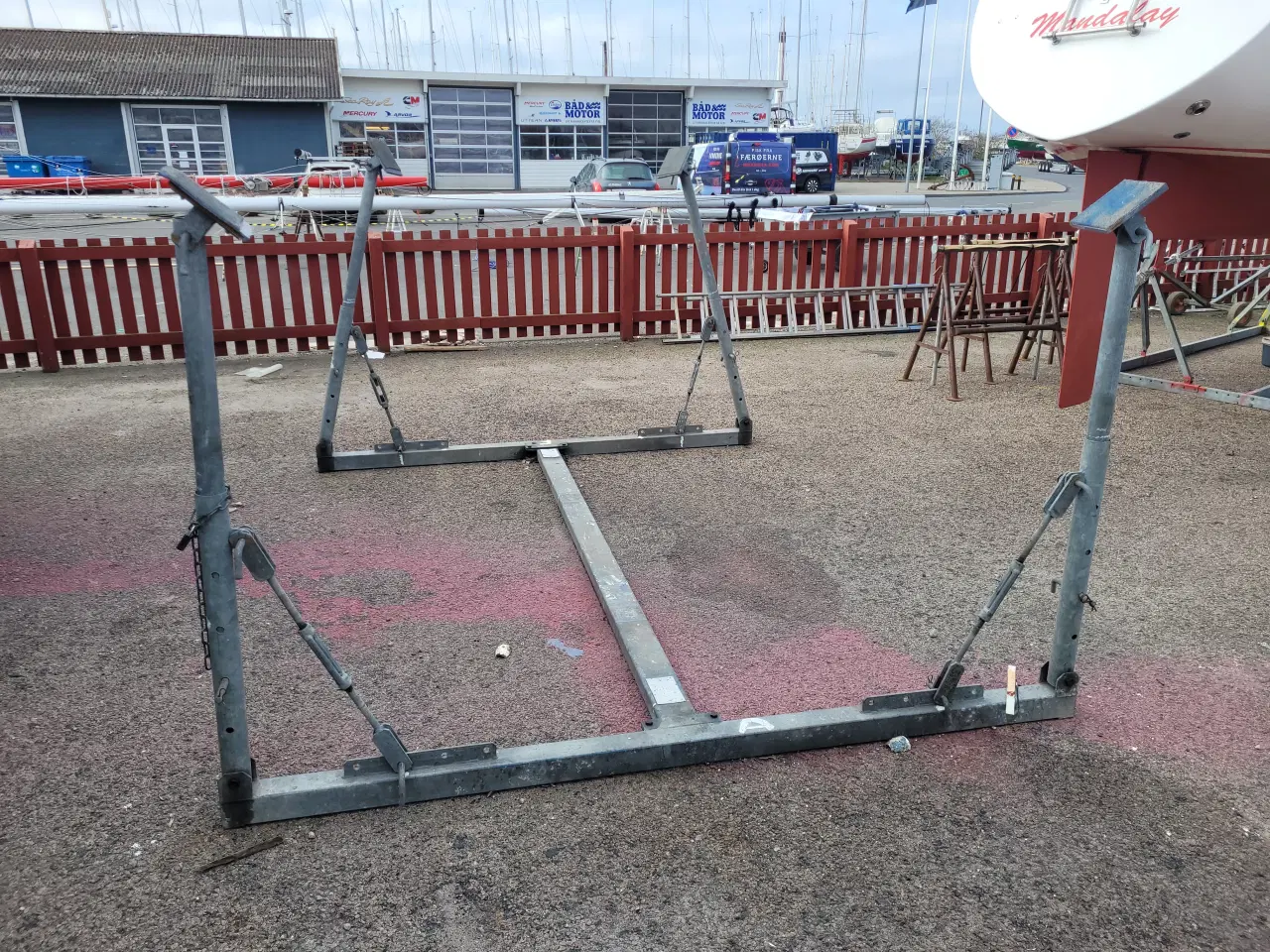 Billede 1 - Bådstativ, galvaniseret. Op til 31 fod.