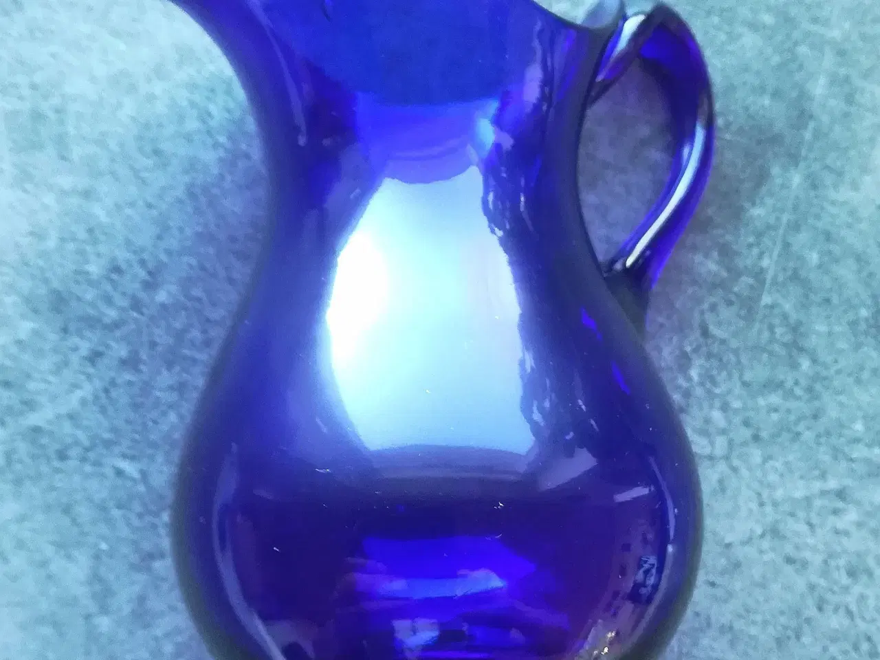Billede 3 - Flødekande i blåt glas