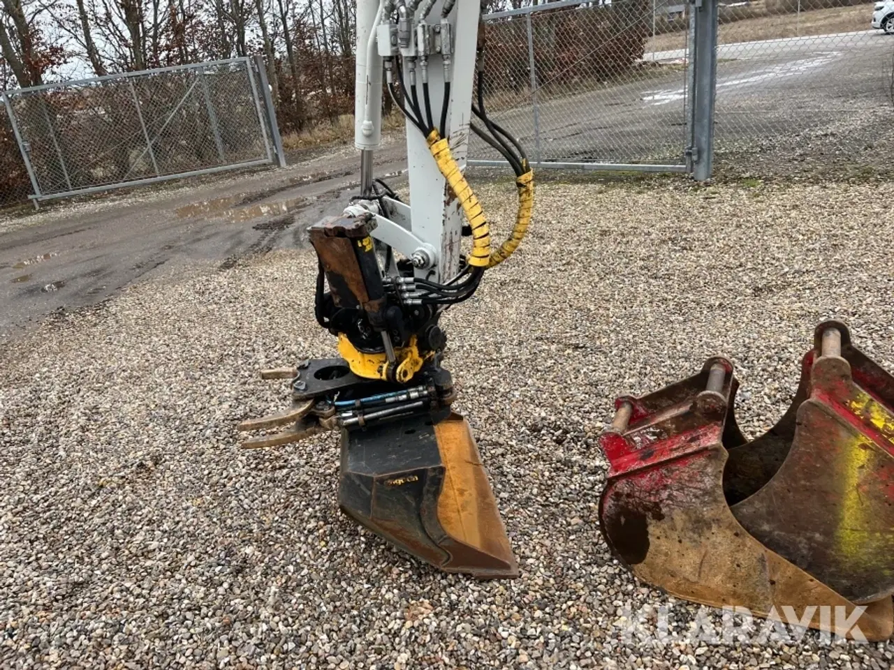 Billede 8 - Gravemaskine Takeuchi TB230 med rotortilt