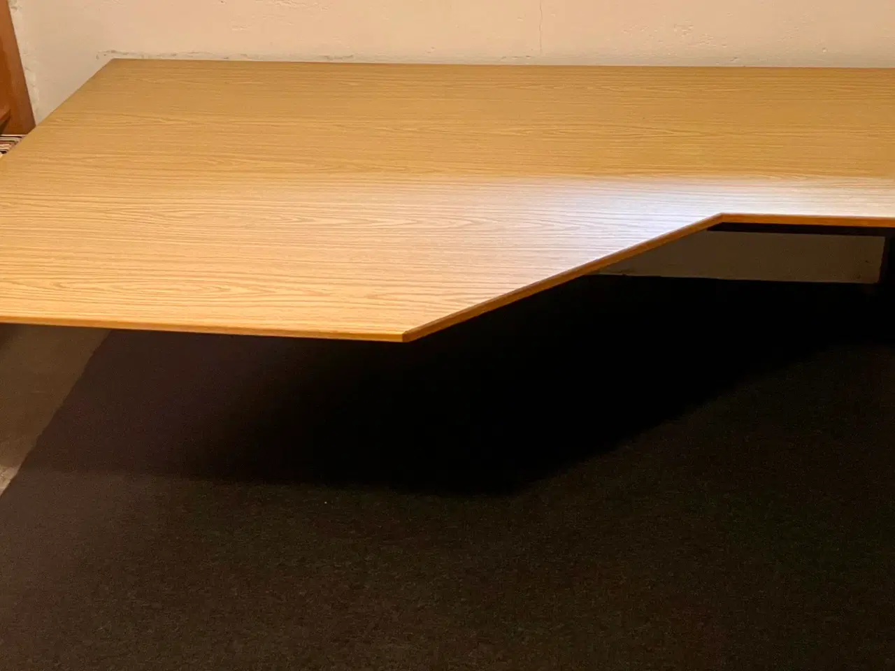 Billede 1 - STORT OG FLOT SKRIVEBORD (B195xD110xH65cm)