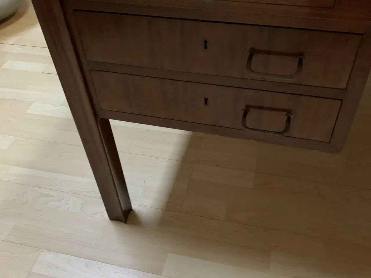 Billede 5 - Stort Skrivebord I mahogni