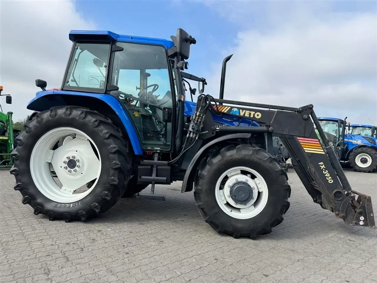 Billede 9 - New Holland TS100 KUN 3900 TIMER! MED VENDEGEAR VED RATTET OG AIRCON!