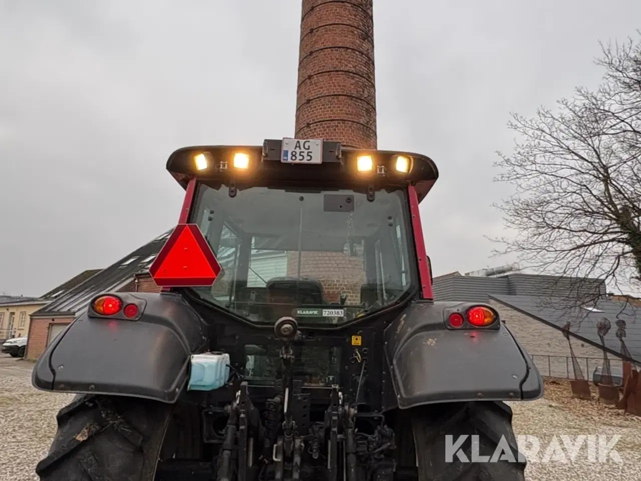 Billede 7 - Traktor Valtra N82 med frontlæsser