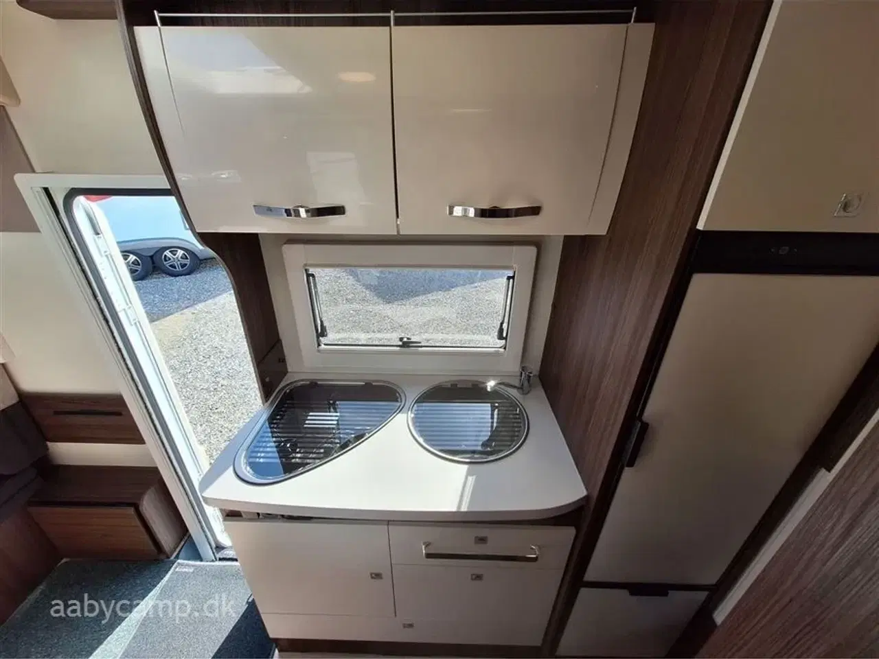 Billede 11 - 2019 - Benimar Tessoro 483   solceller. batteri. markise.duo control. tv. KUN 29,000 km.