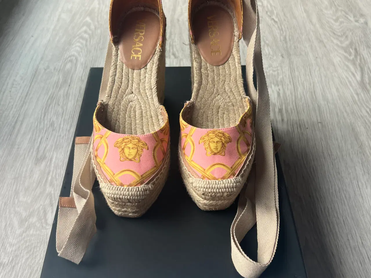 Billede 1 - Versace wedge espadrillers i str. 36