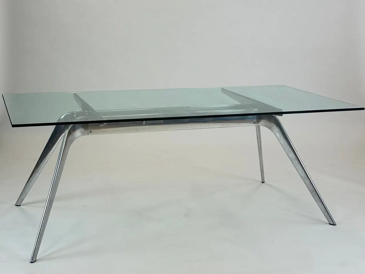 Billede 1 - T-No 1 Bordfod med glasplade - Fritz Hansen