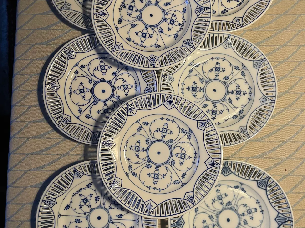 Billede 1 - Fattigmands musselmalet Sidetallerkner