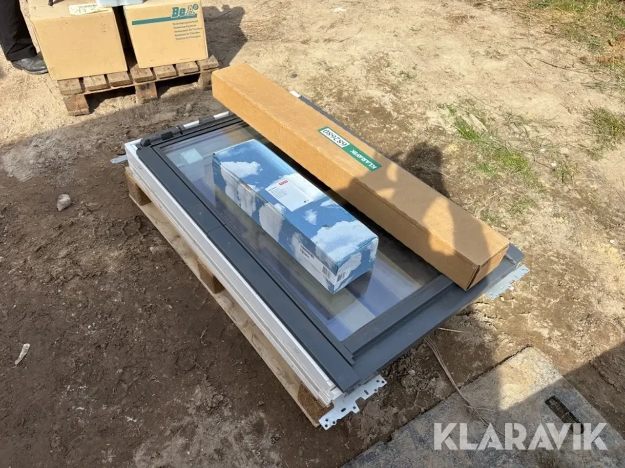 Billede 3 - Ovenlysvinduer (komplet) Velux Fuld åbning + 2 lysning med elmotor