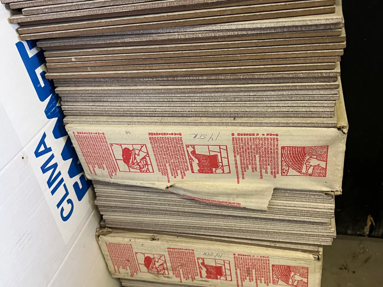 Billede 2 - Fliser pris ialt 500 kr