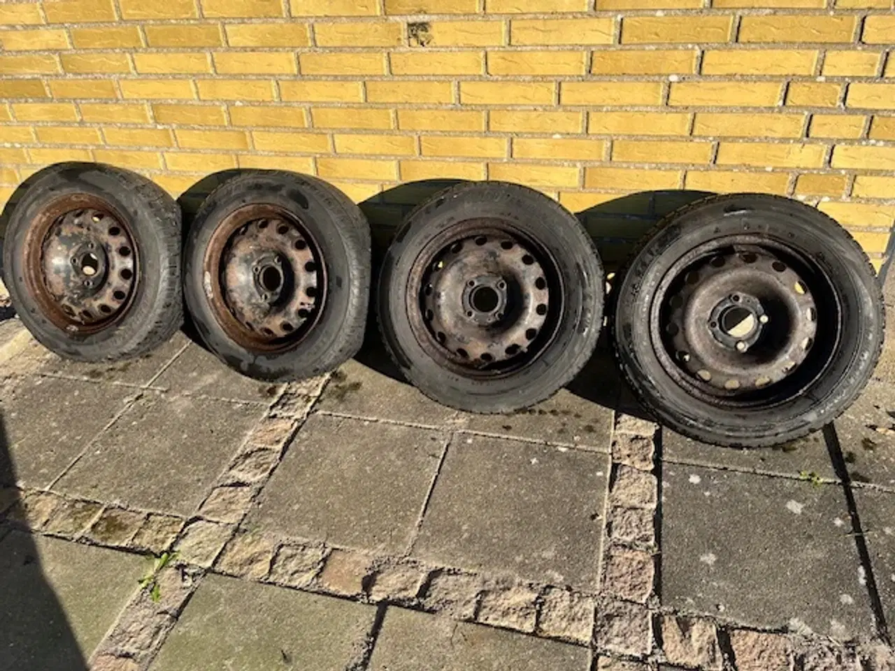 Billede 1 - Vinterhjul 14"