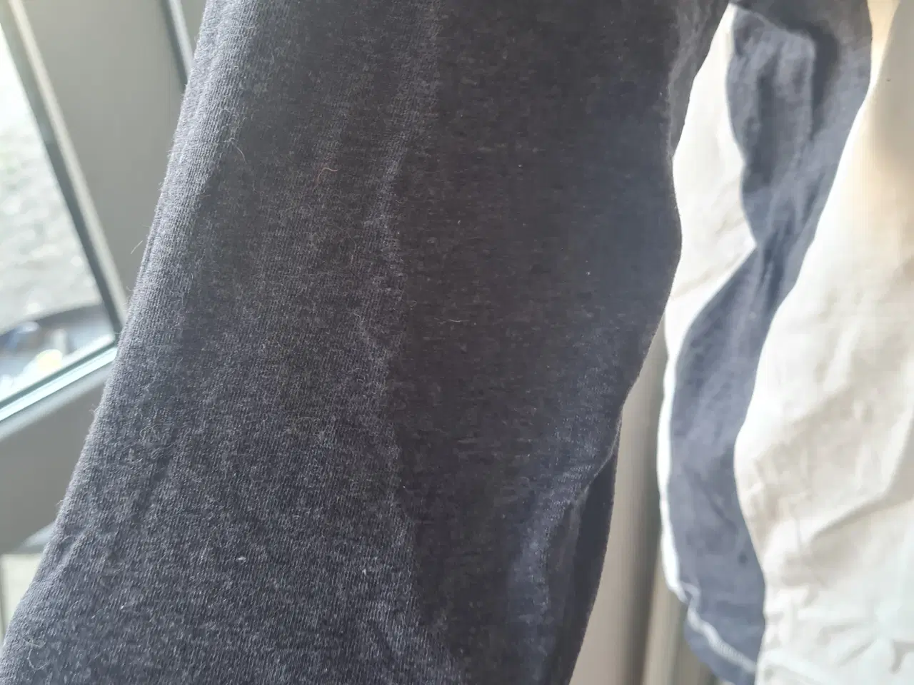 Billede 2 - Let bluse str M/L H&M 