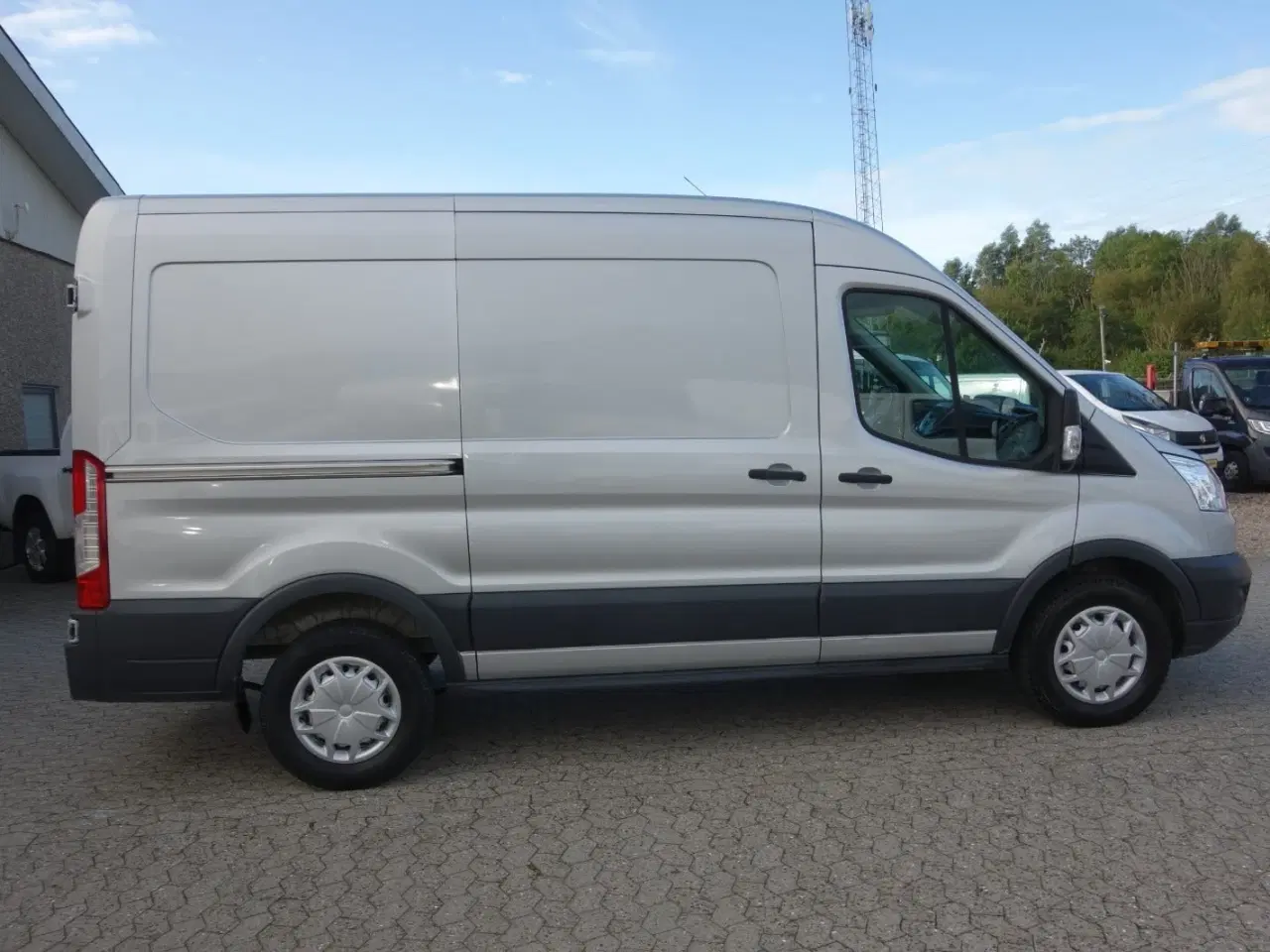 Billede 16 - Ford Transit 350 L2 Van 2,0 TDCi 130 Ambiente H2 FWD