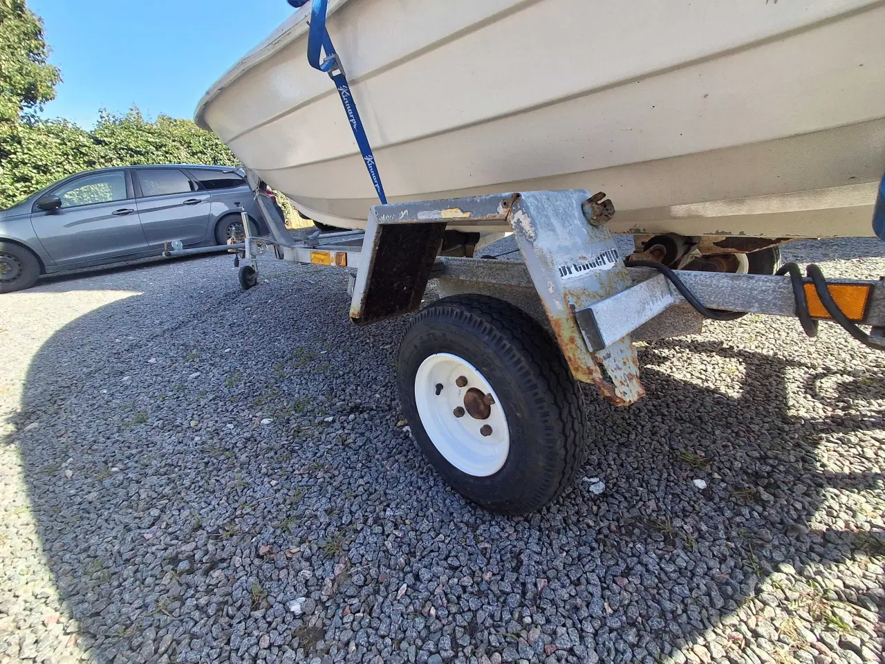 Billede 9 - Jolle med motor og trailer – klar til brug