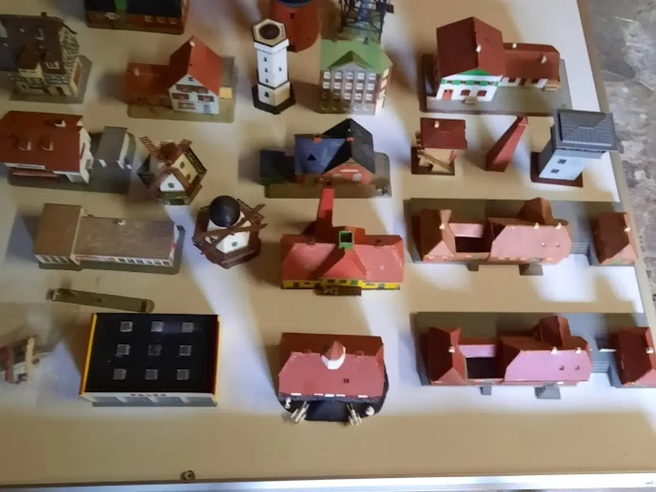 Billede 1 - Huse og tilbehør til HO togbane