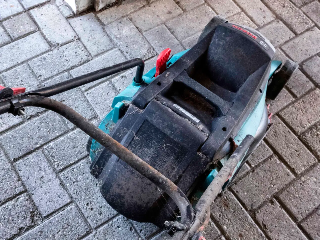 Billede 5 - Plæneklippper - BOSCH  Rotak 37 . Skal bruge ledn.