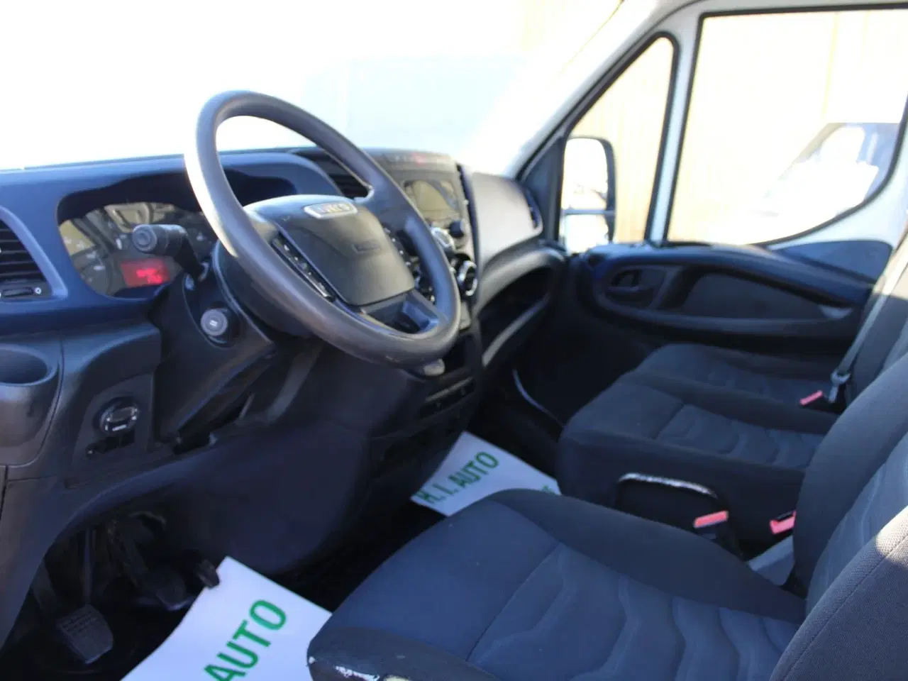 Billede 3 - Iveco Daily 2,3 35S14 Mandskabsvogn m/lad