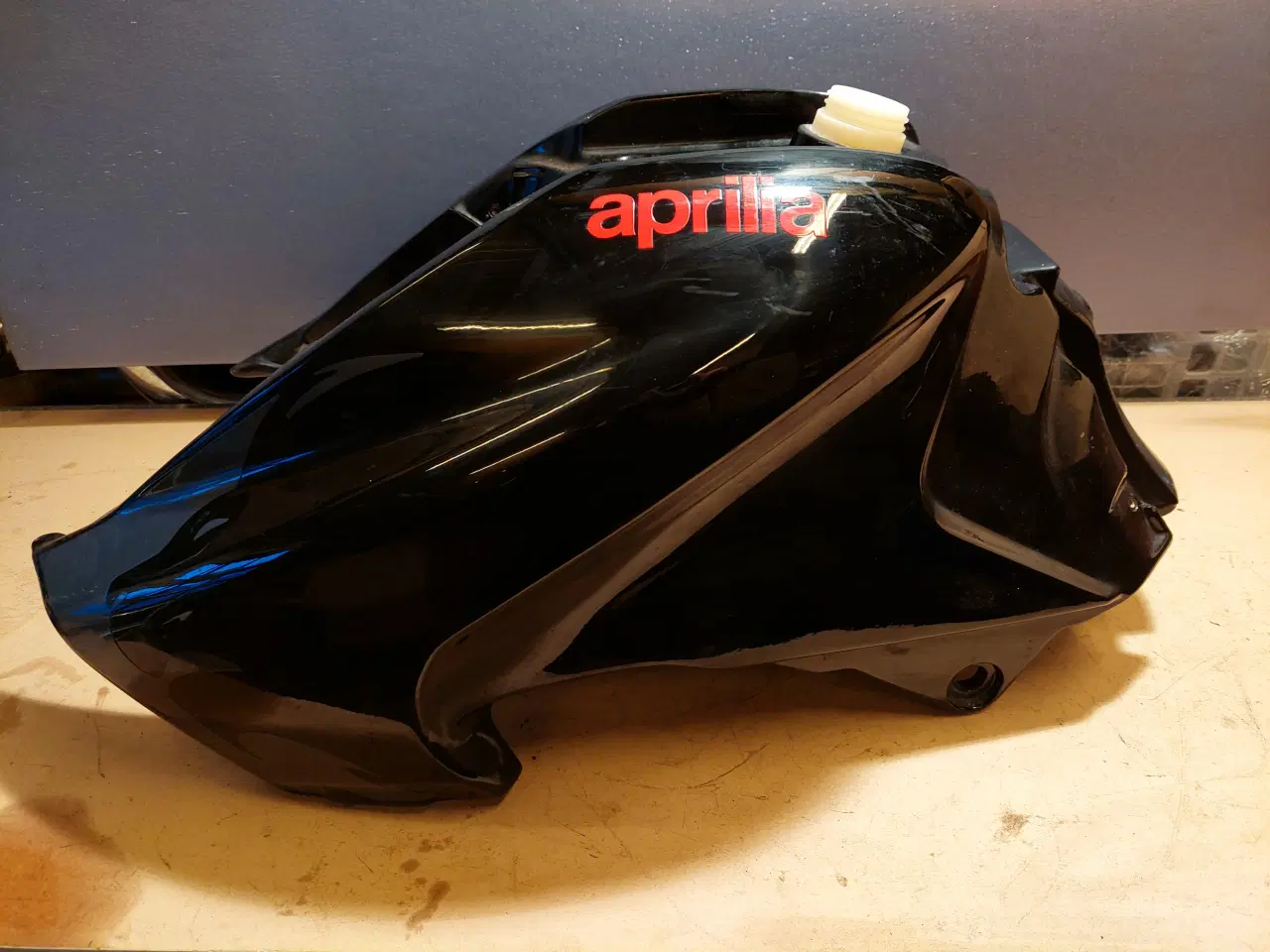 Billede 1 - Aprilia Pegaso benzintank 