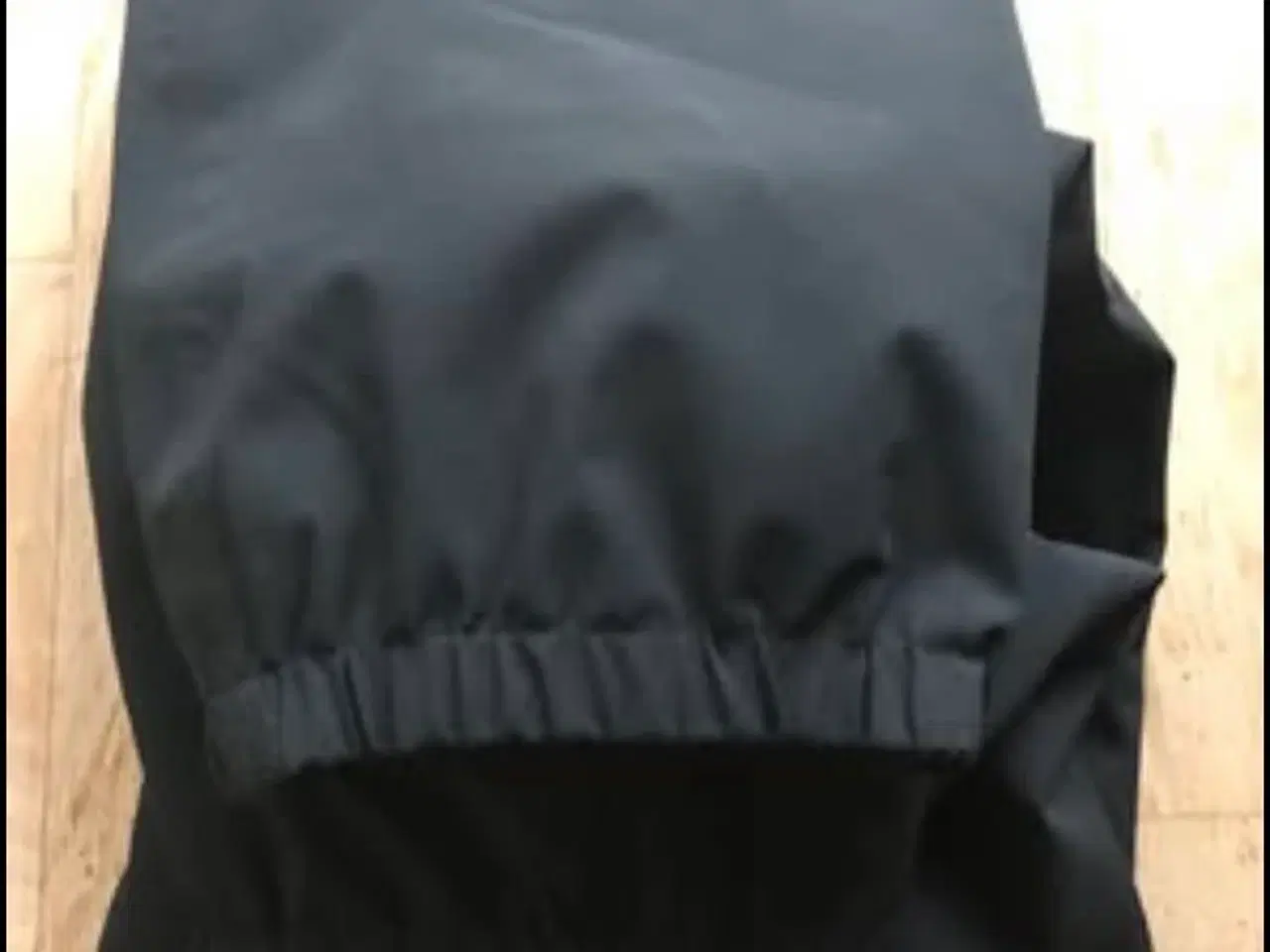 Billede 2 - Regnbukser næsten som nye -  str. 176/16 år