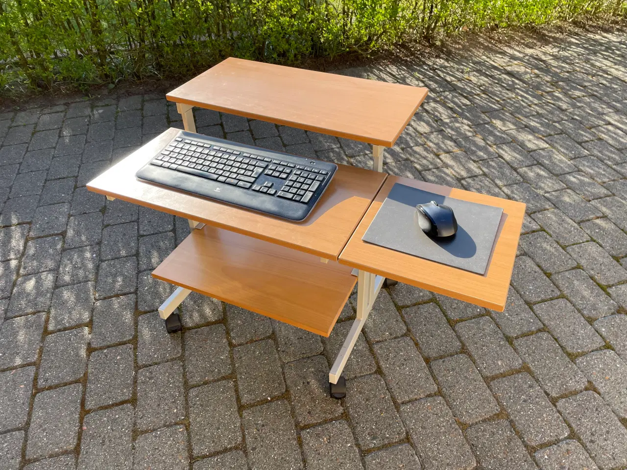 Billede 2 - Computerbord m/justerbar højder