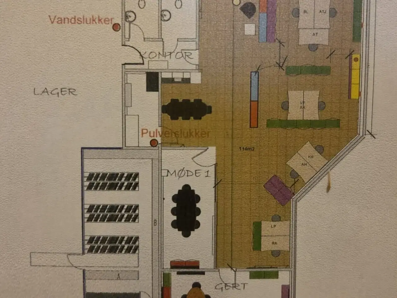 Billede 16 - Lager med pænt kontor