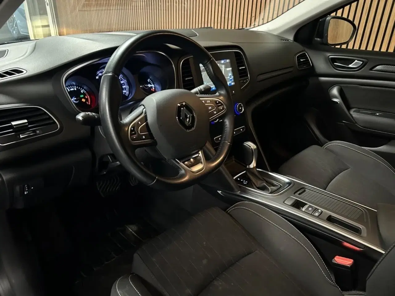 Billede 9 - Renault Megane IV 1,3 TCe 140 Limited Sport Tourer EDC