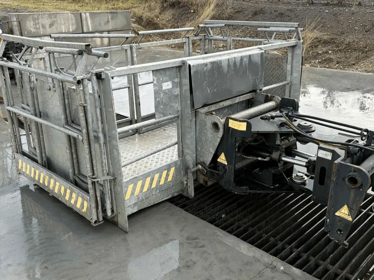 Billede 1 - Manitou Mandskabskurv