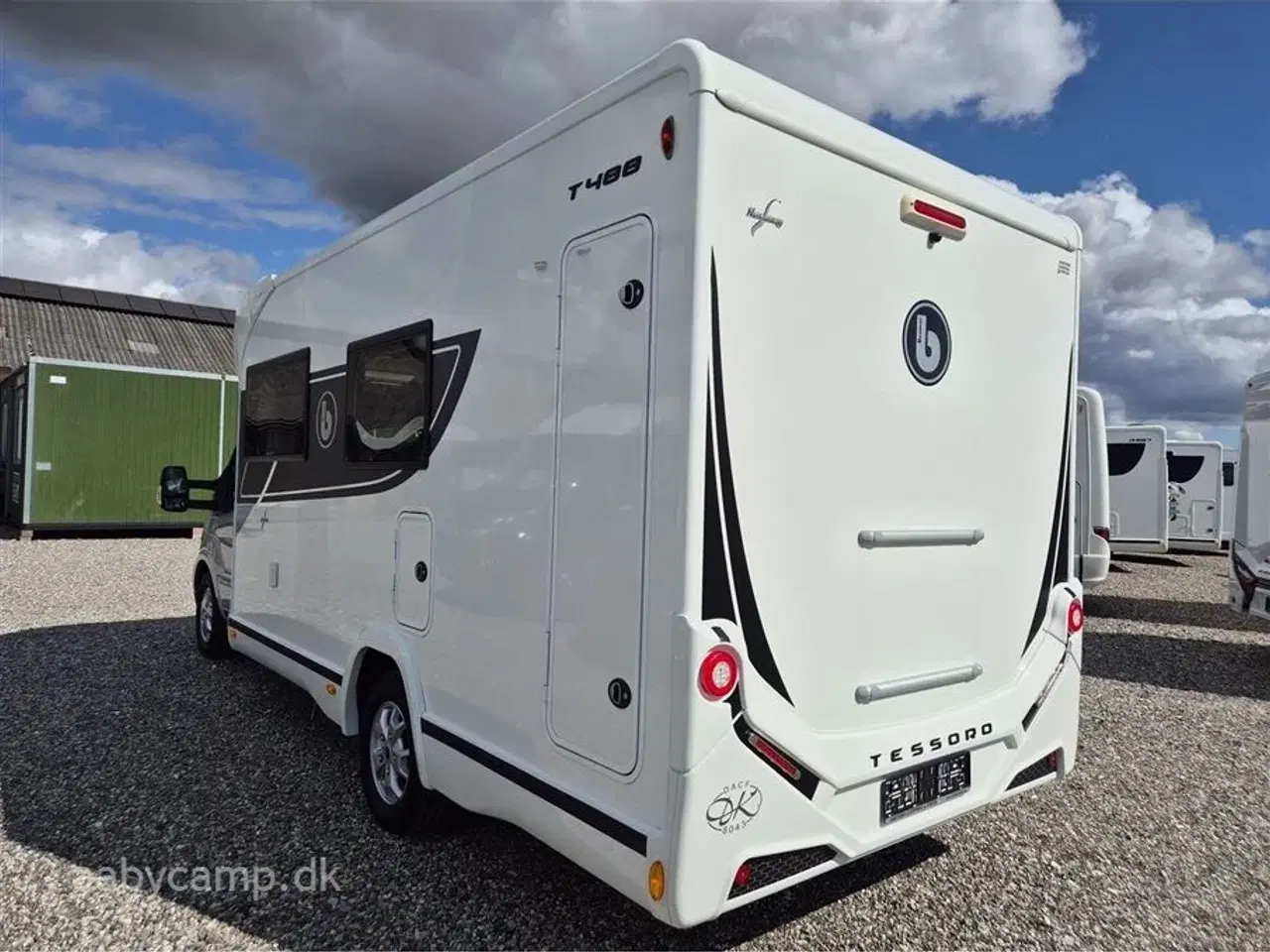 Billede 3 - 2022 - Benimar Tessoro 488   NK Pakke. Automatgear. solceller. markise. Lithium Batteri. 2000w inverter. Maxfann. Hydrauliske støtteben. lysdæmpere. Thetford ovn. Elektrisk trin.