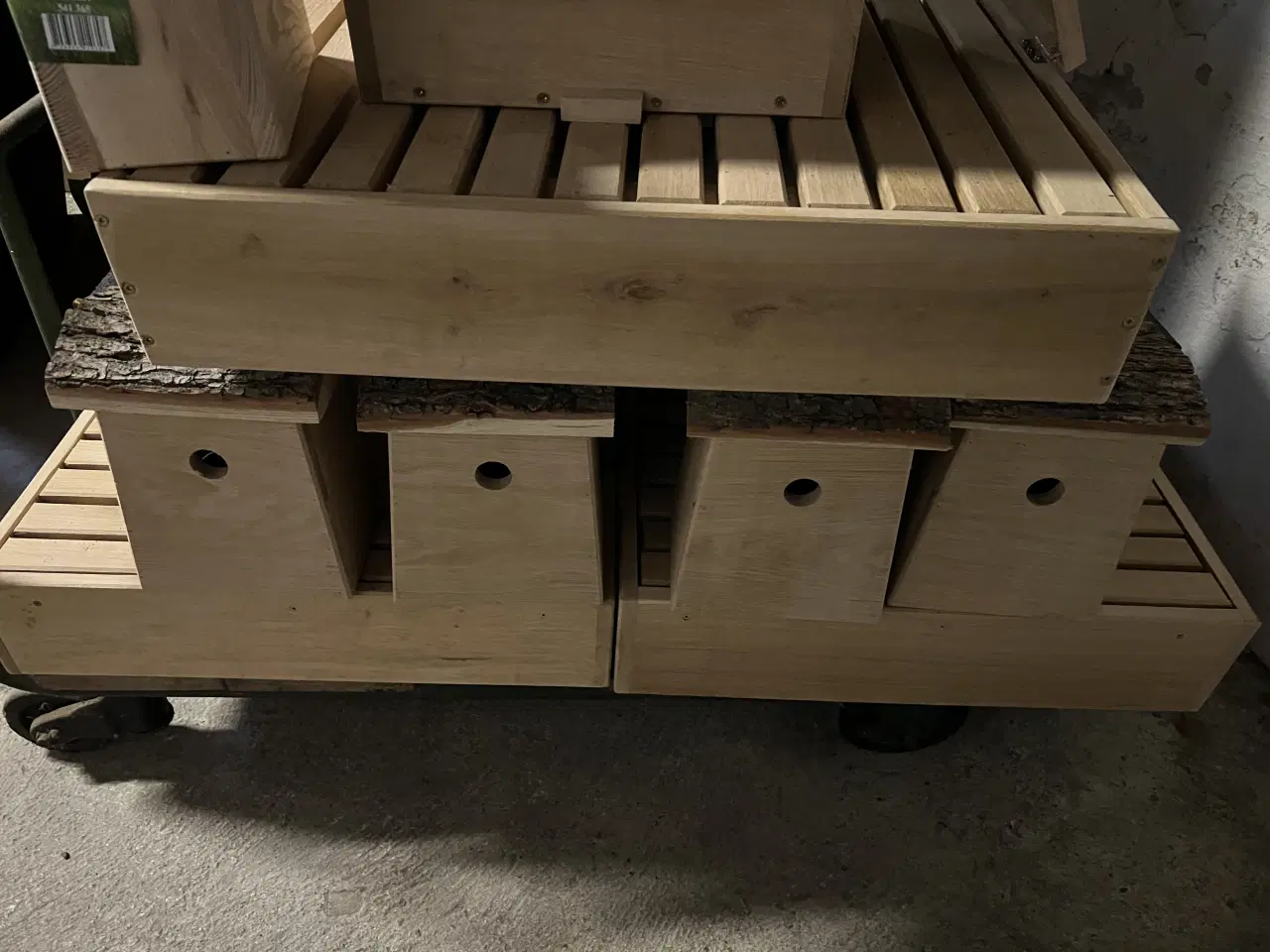 Billede 14 - Hej, jeg har nogle naturvarer, fugle, egern, pinds