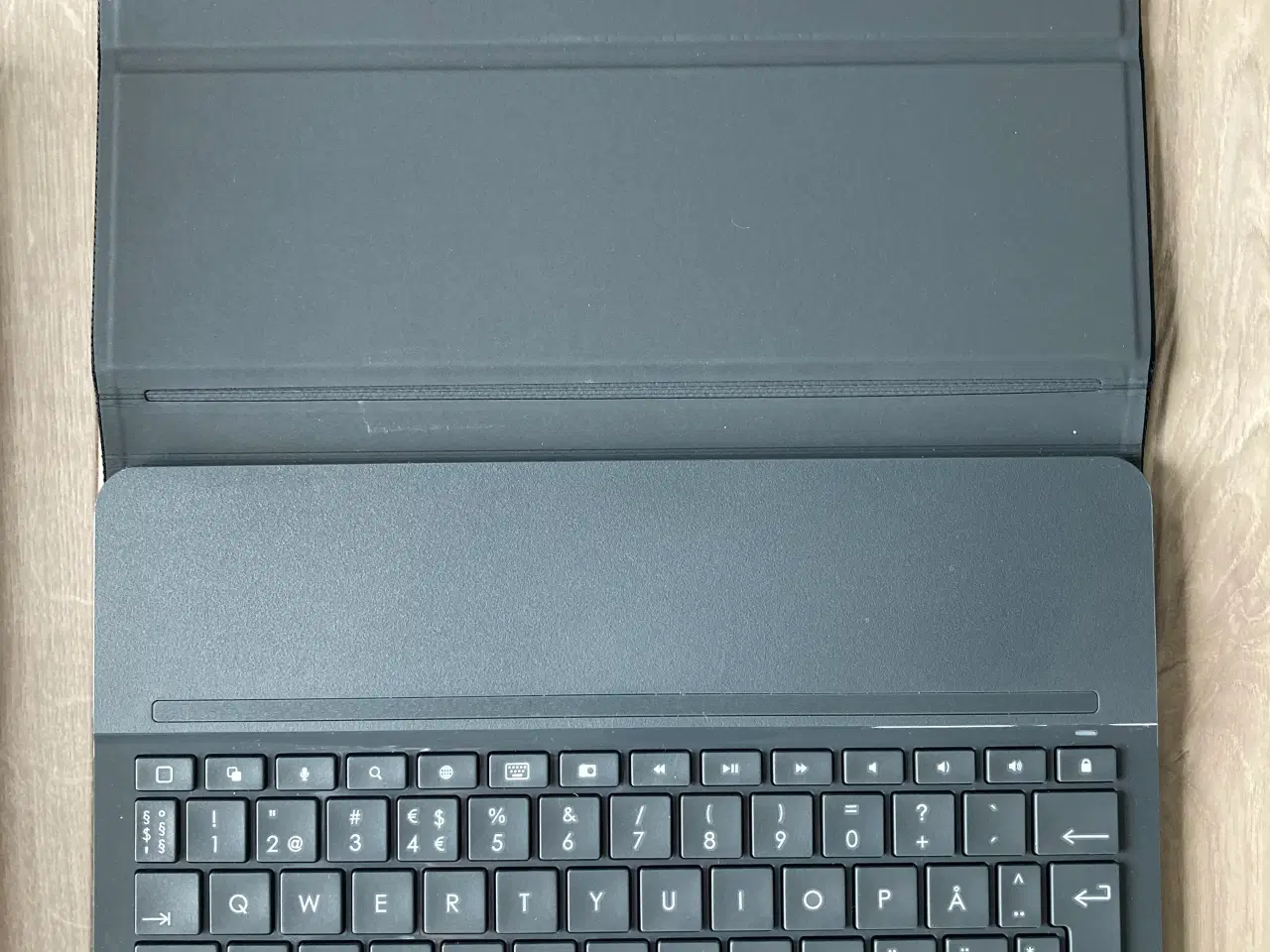 Billede 2 - Beskyttelsesetui med tastatur 