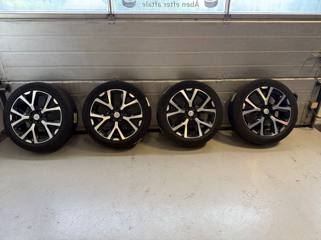 Billede 2 - 19” Peugeot/citroen alufælge med sommerdæk