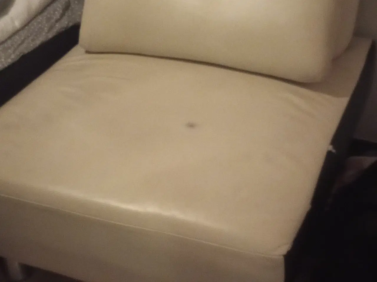 Billede 4 - 2 stk store 3 personers + 1 personers stol.