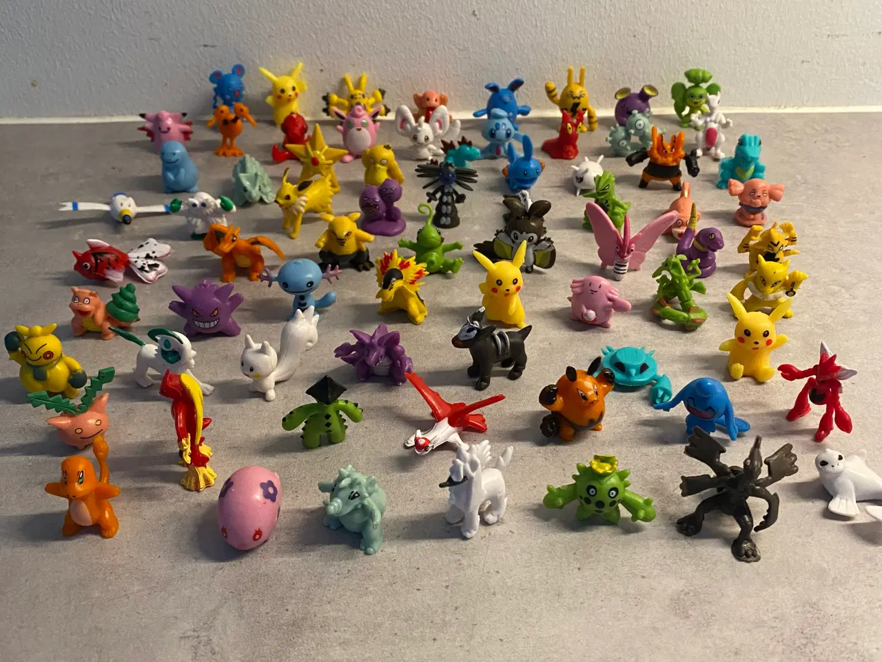 Billede 2 - Pokemon figurer 72 stk