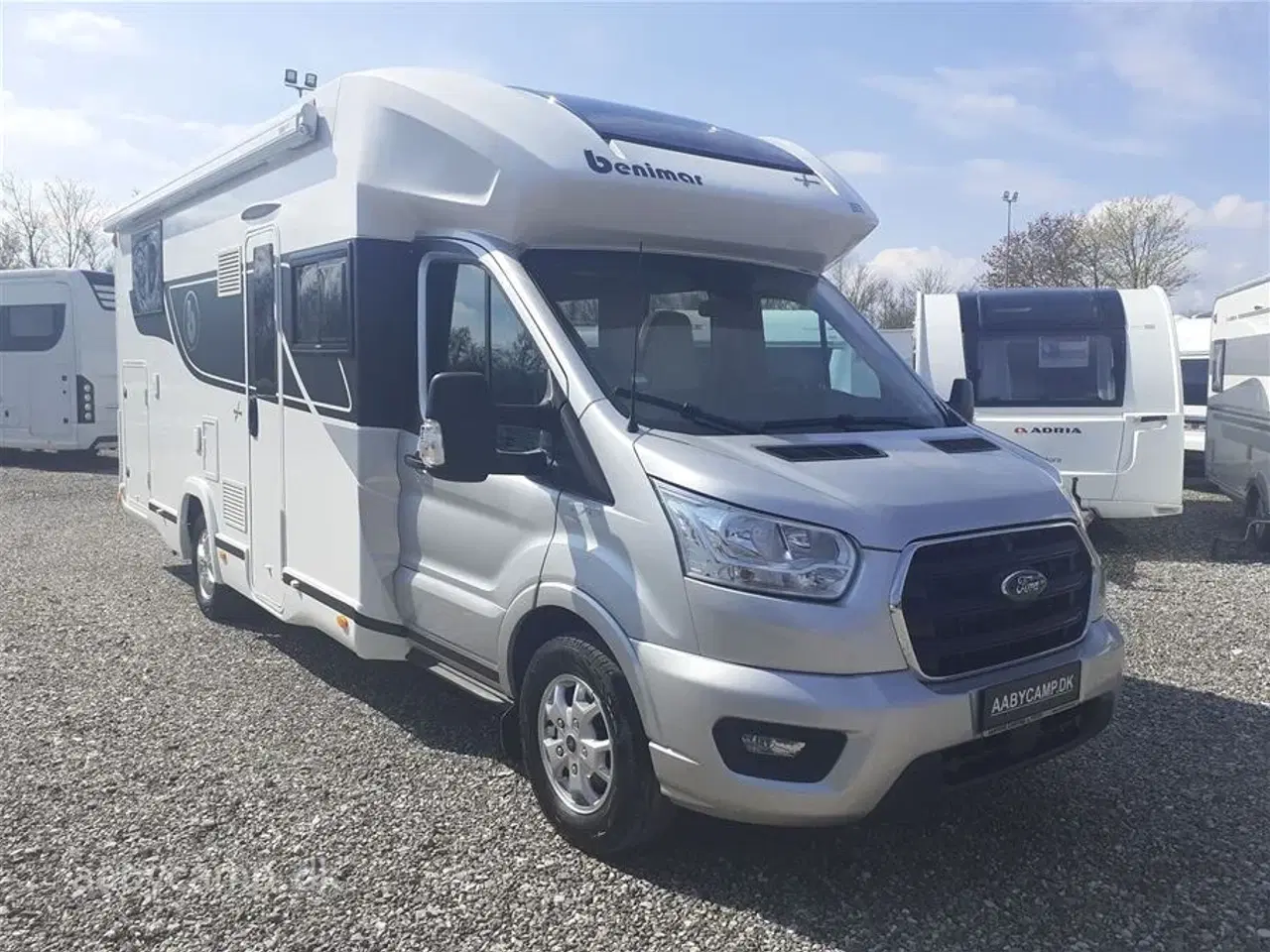 Billede 1 - 2021 - Benimar Tessoro T468   Bæmærk uden sænkeseng! Nk pakke. Automatgear. varme på spildevandstanken. solceller. Anhængertræk.