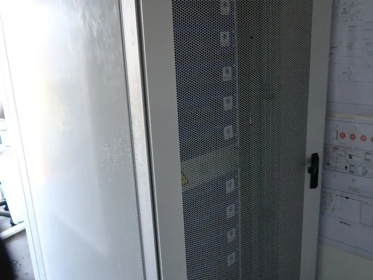 Billede 23 - 20 fods isolering container indrettet som testcenter af overskudsvarme (læs beskrivelse)