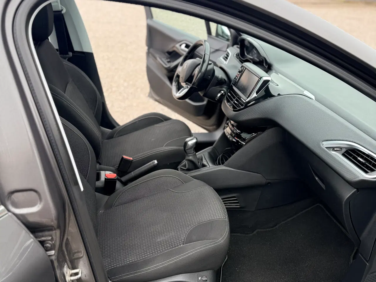 Billede 14 - Peugeot 208, modelår 2017, Diesel