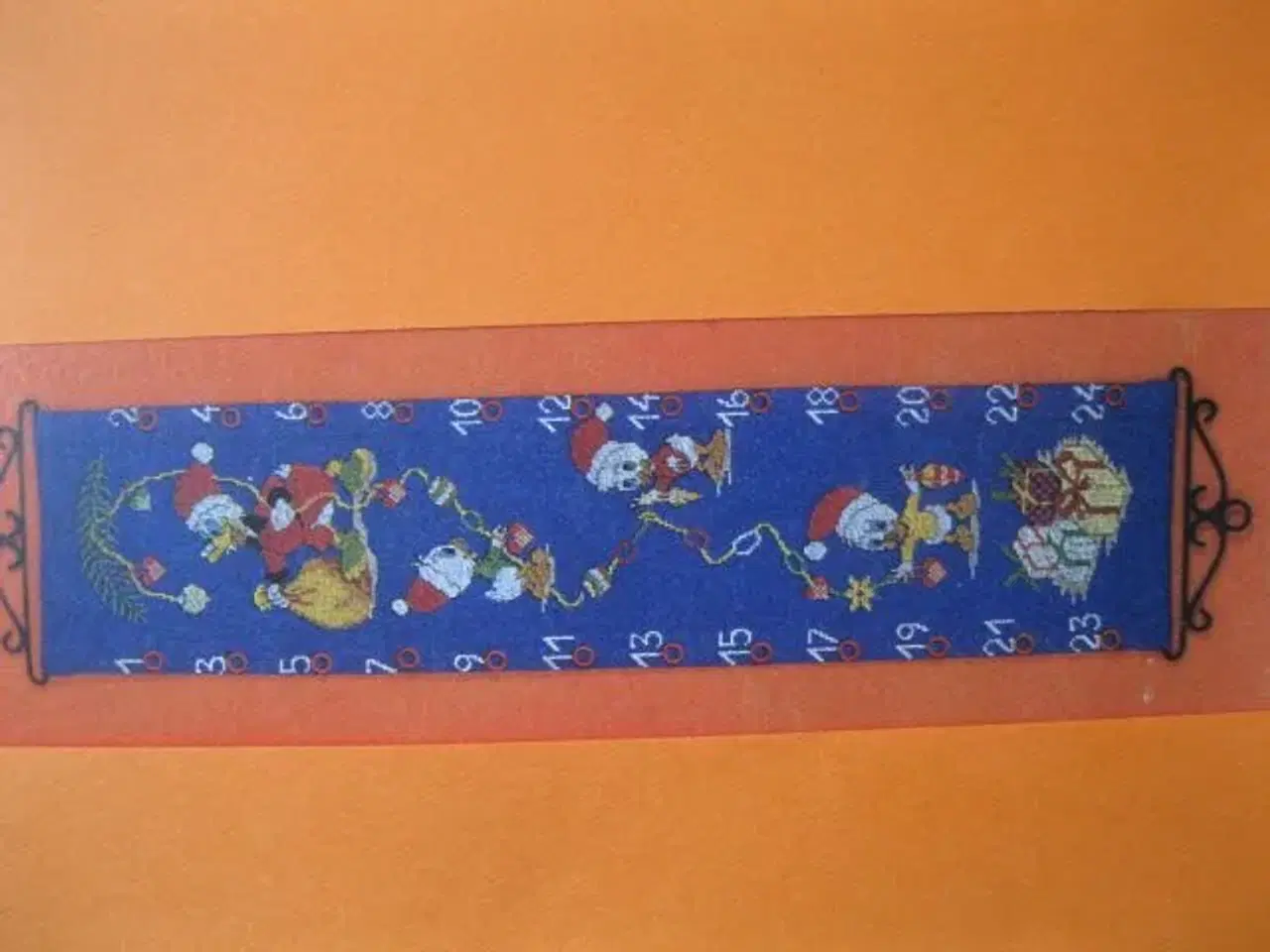 Billede 1 - Walt Disney julekalender korssting O.O.E