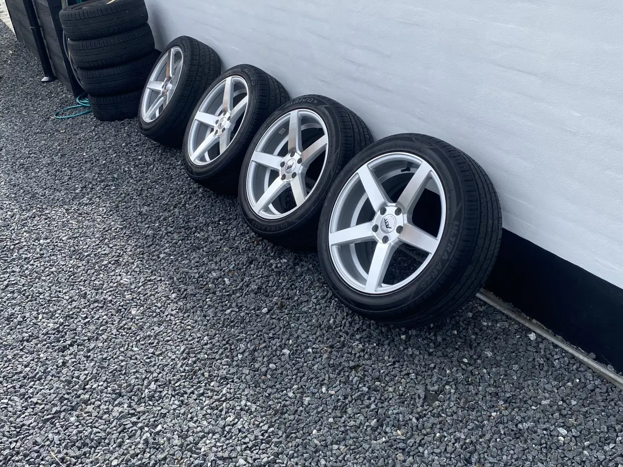 Billede 2 - 18”alufælge 5x112 