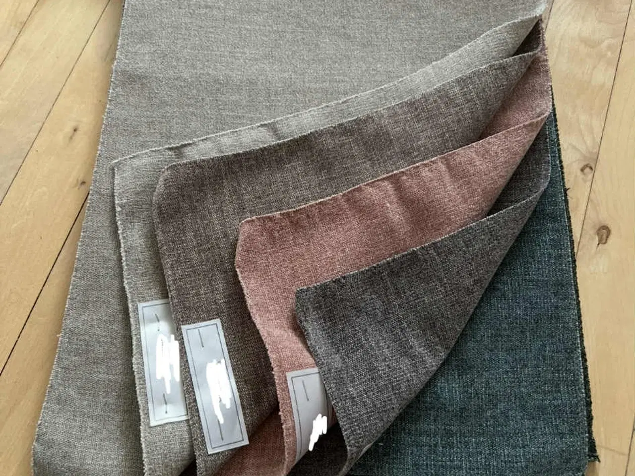 Billede 11 - Parti stof og læder