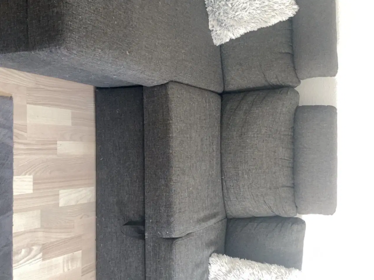 Billede 2 - Mørke grå sovesofa