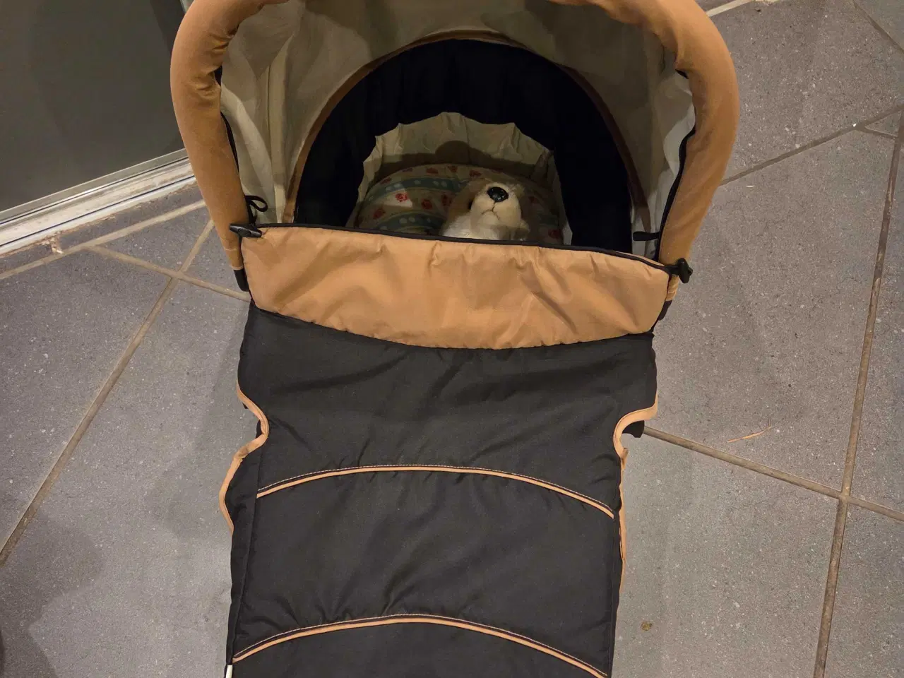 Billede 4 - Sælger mit Hauck Trio-sæt i sort med brune detalje